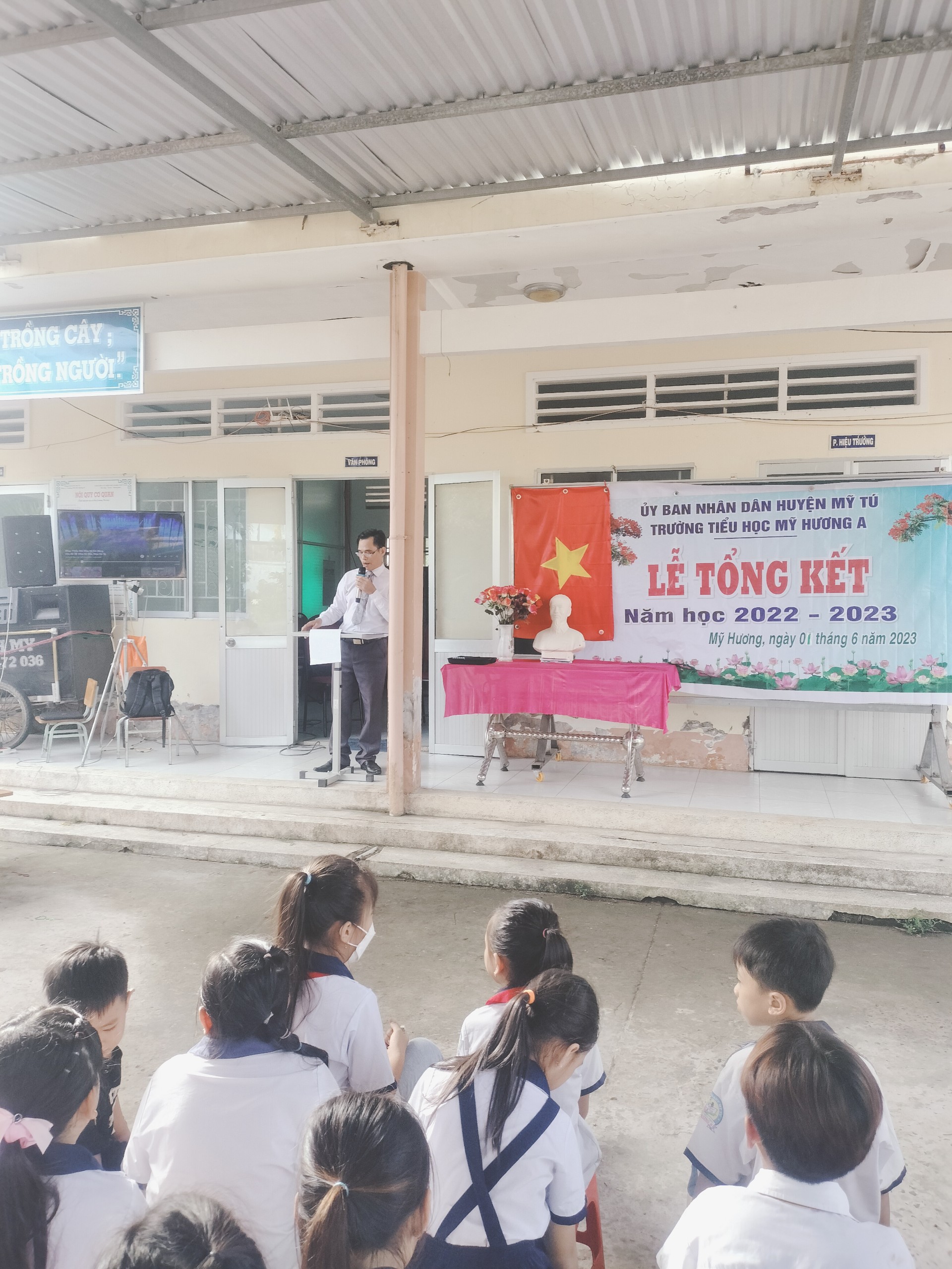 Trường Tiểu học Mỹ Hương A (điểm lẻ) tổ chức thành công Lễ Tổng kết năm học 2022 - 2023